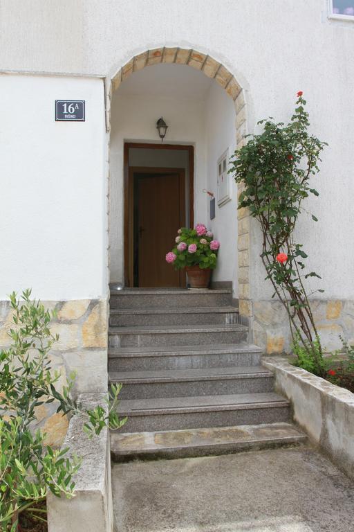 Apartments Sanader Okrug Gornji Exterior foto